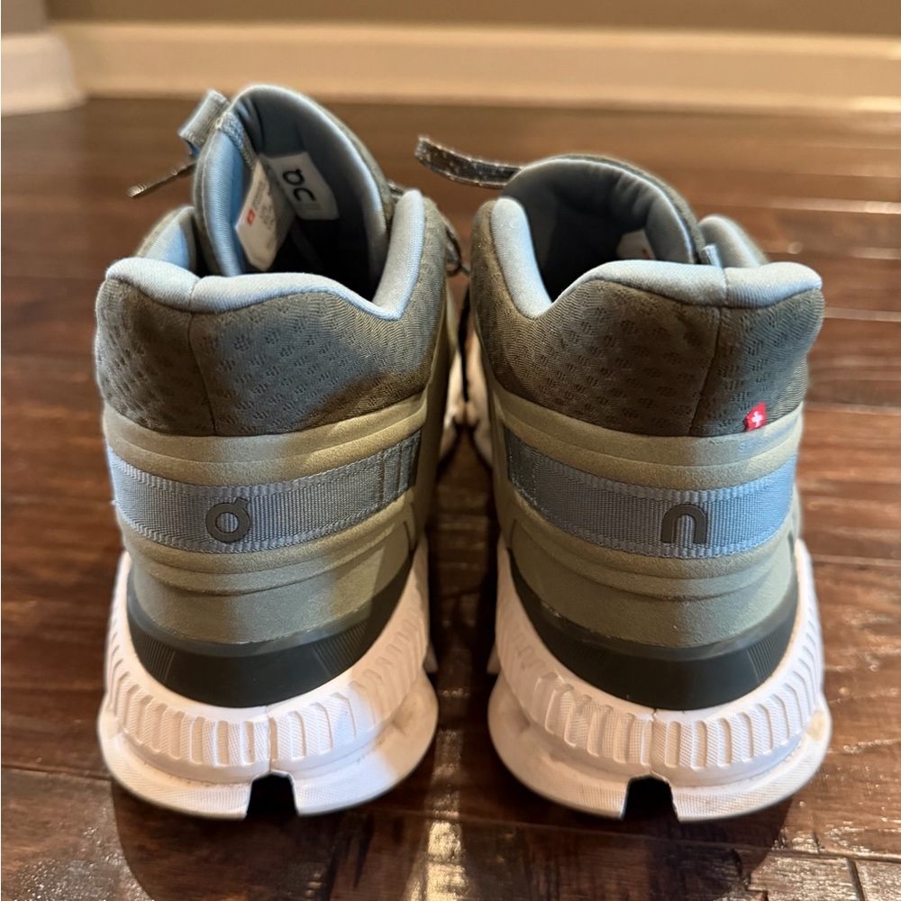 On Running Forest Green Sneakers with White Soles, Men’s Size 11.5 - Picture 3 of 5